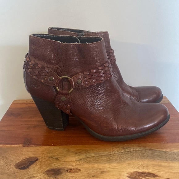 BOC Born Womens Brown Leather Harness Ankle Boots Size 8 cottagecore boho rustic - Picture 1 of 9